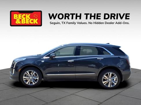 Used 2022 Cadillac XT5 Premium Luxury w/ Platinum Package FWD image 8