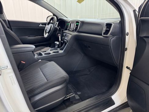 Used 2017 Kia Sportage LX image 25