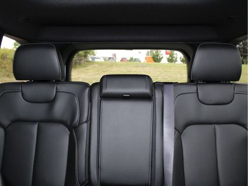 New 2025 Jeep Grand Cherokee Limited w/ Luxury Tech Group II image 21