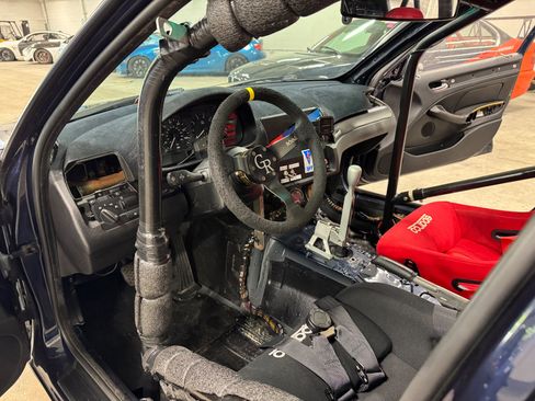 Used 2003 BMW 325i Sedan image 10