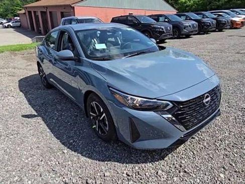 New 2025 Nissan Sentra SV image 4
