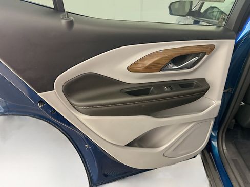 Used 2020 GMC Terrain SLE w/ Driver Convenience Package image 27