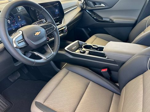 New 2026 Chevrolet Equinox LT w/ Convenience Package II FWD image 10