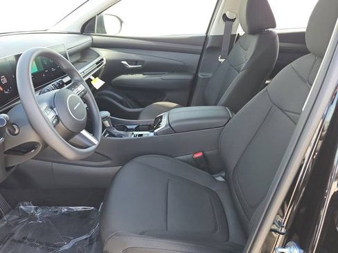Certified 2026 Hyundai Tucson SE FWD image 13