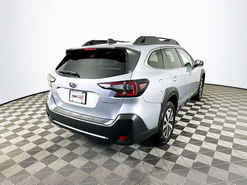 Used 2025 Subaru Outback Premium w/ Popular Package #1A image 9