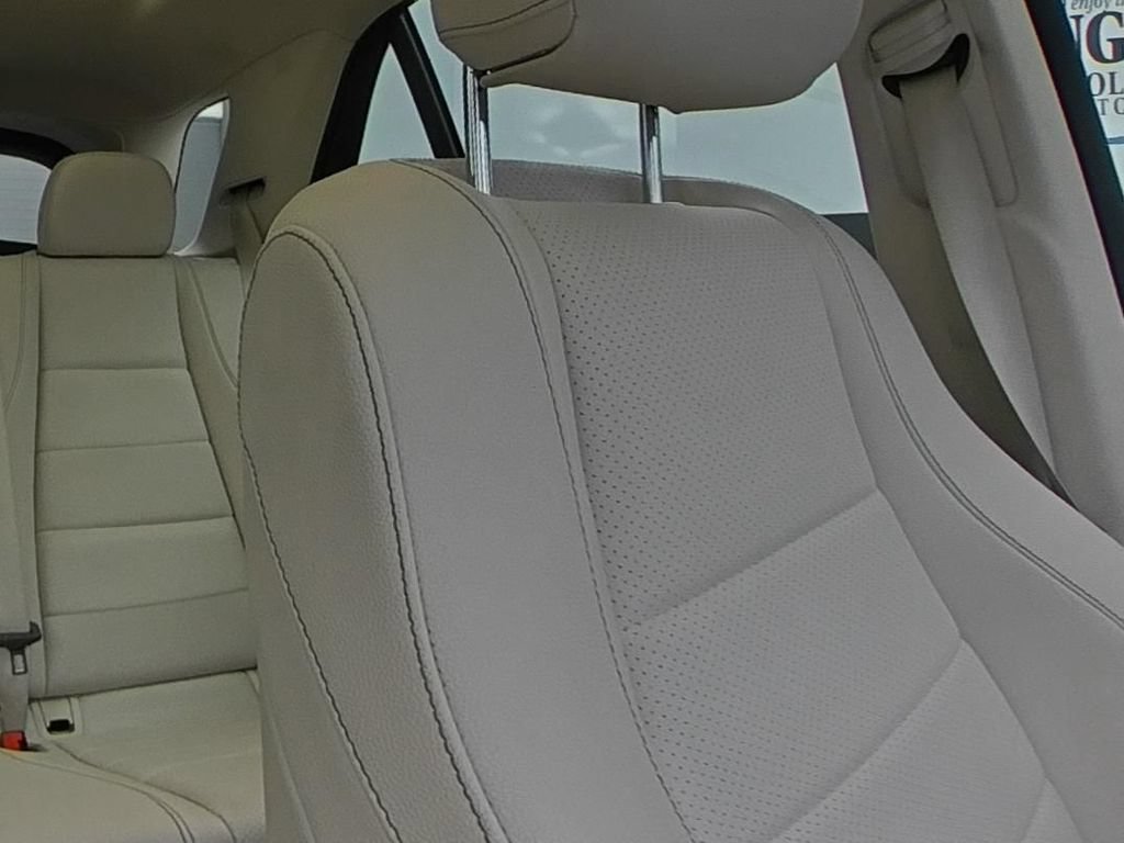 Used 2023 Mercedes-Benz GLE 350 4MATIC image 11