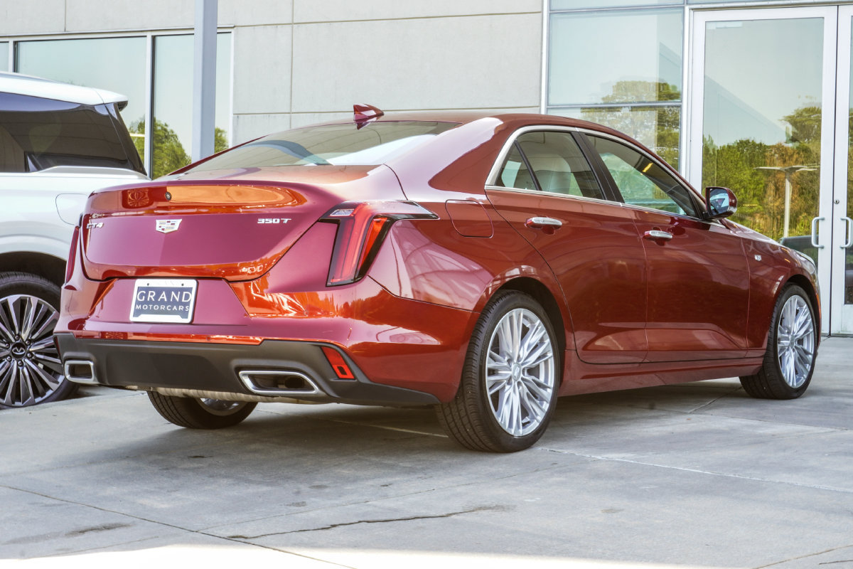 Used 2021 Cadillac CT4 Premium Luxury RWD image 13