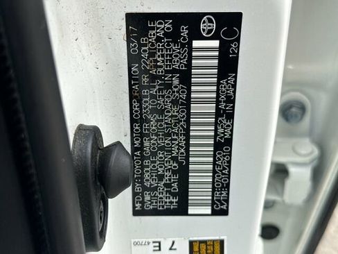 Used 2017 Toyota Prius Prime image 35