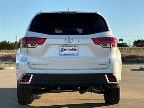 Used 2019 Toyota Highlander Limited image 7