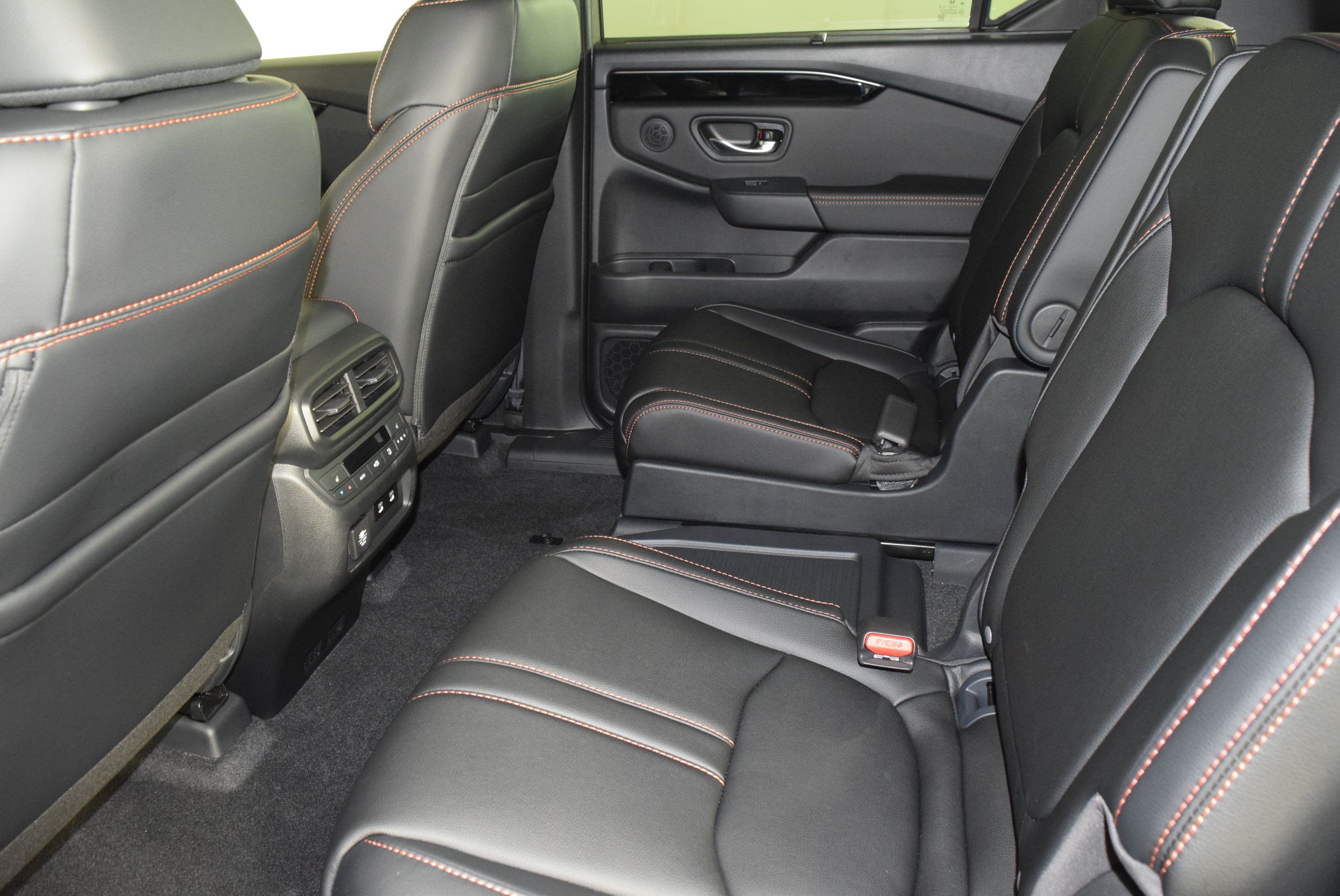 New 2026 Honda Pilot TrailSport image 14