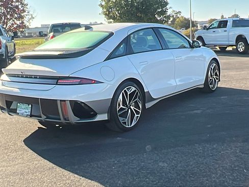 Used 2023 Hyundai Ioniq 6 Limited image 3