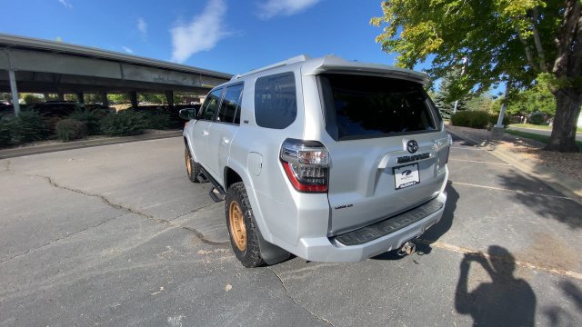 Used 2016 Toyota 4Runner SR5 AWD/4WD image 5