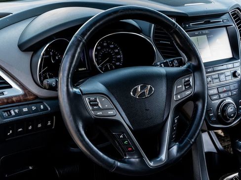 Used 2018 Hyundai Santa Fe Limited image 25