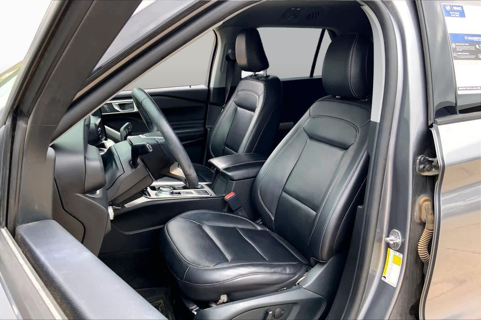 Used 2021 Ford Explorer XLT w/ Equipment Group 202A RWD image 8