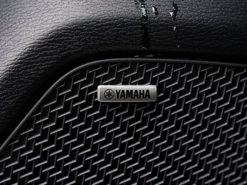 New 2026 Mitsubishi Outlander SEL image 17