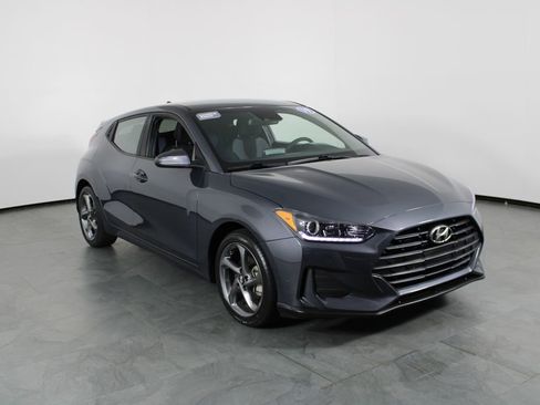 Used 2019 Hyundai Veloster 2.0 image 12
