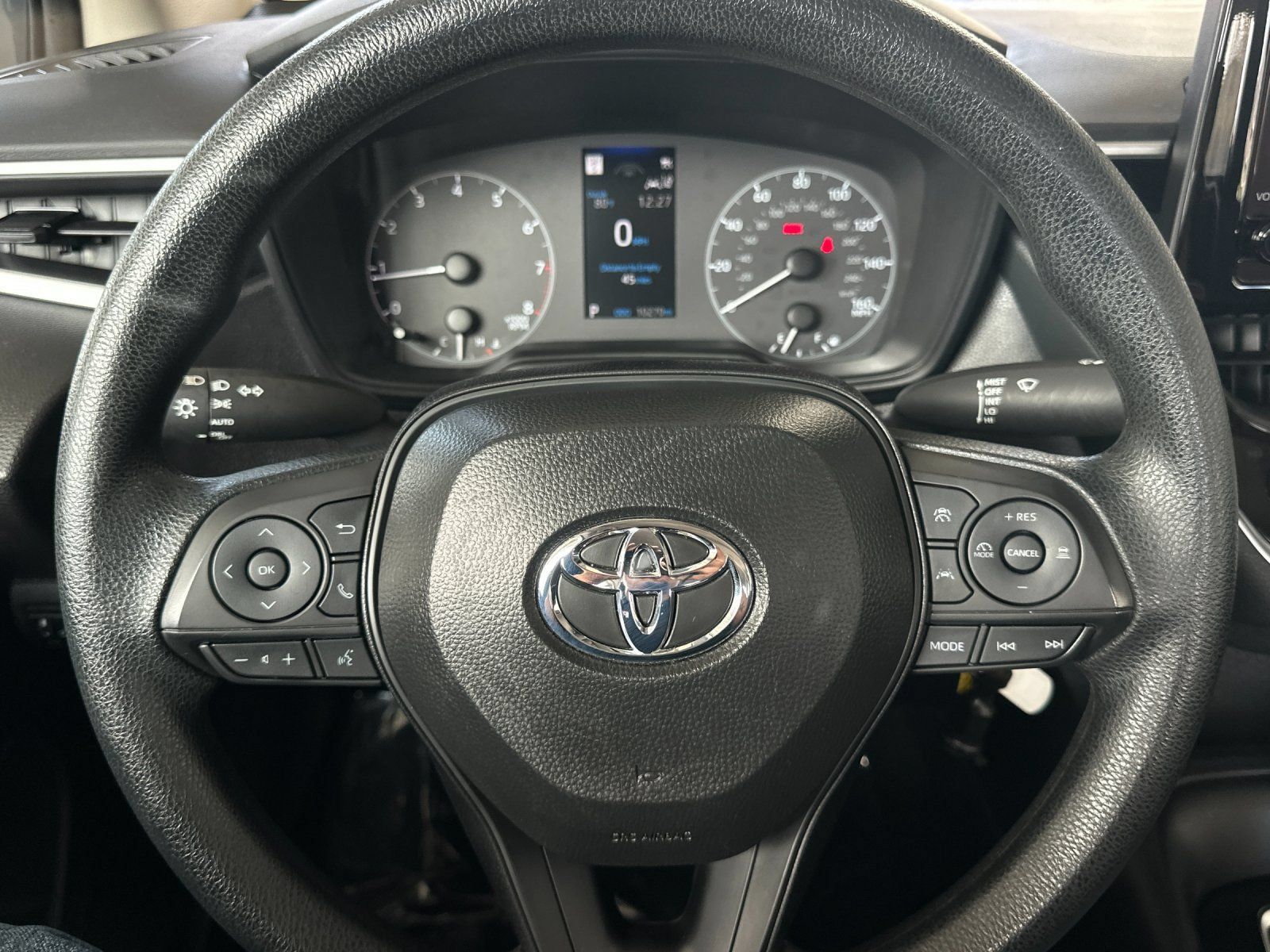 Used 2025 Toyota Corolla LE FWD image 19
