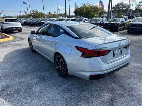 New 2025 Nissan Altima 2.5 SR w/ SR Premium Package image 9
