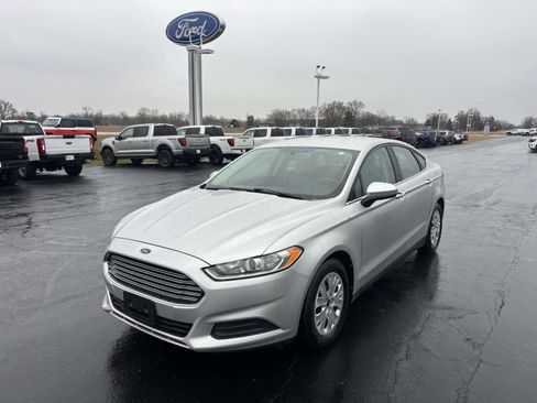 Used 2014 Ford Fusion S image 4
