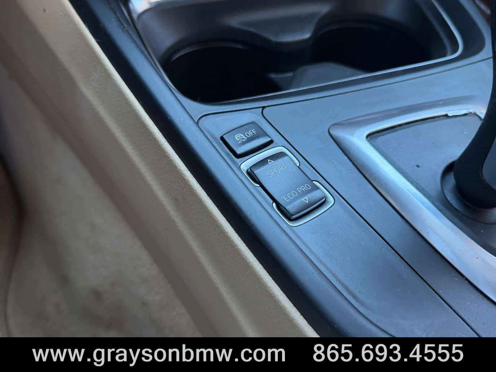 Used 2014 BMW 320i xDrive Sedan AWD/4WD image 26