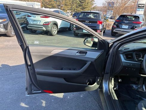 Used 2018 Hyundai Sonata SE image 41