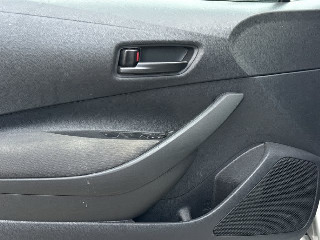 Used 2025 Toyota Corolla LE FWD image 22