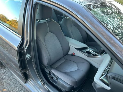 Used 2023 Toyota Camry LE image 15