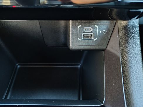 Certified 2023 Jeep Compass Latitude image 31