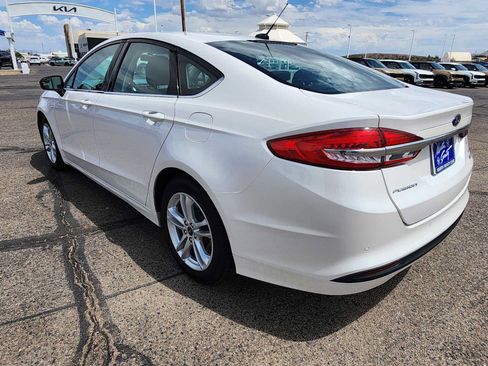 Used 2018 Ford Fusion SE w/ Fusion SE Technology Package FWD image 6