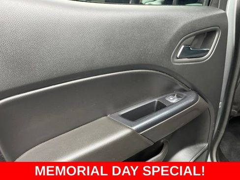 Used 2020 Chevrolet Colorado LT RWD image 11