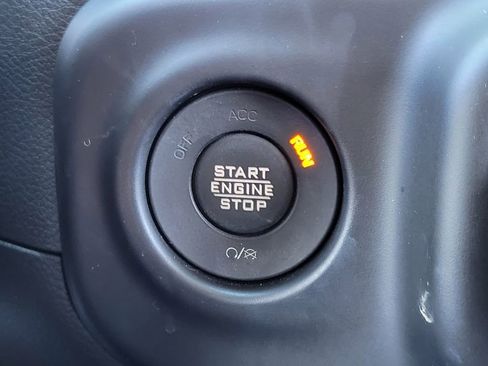 Used 2022 Jeep Wrangler Unlimited Rubicon 4xe w/ Steel Bumper Group AWD/4WD image 11