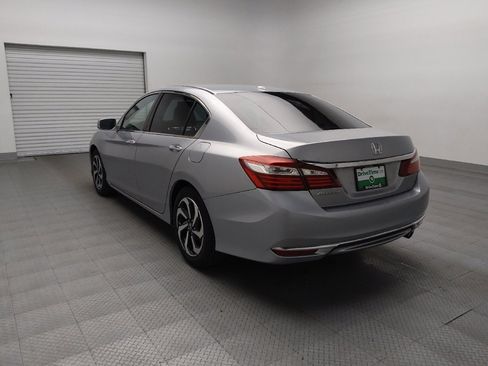 Used 2017 Honda Accord EX image 5