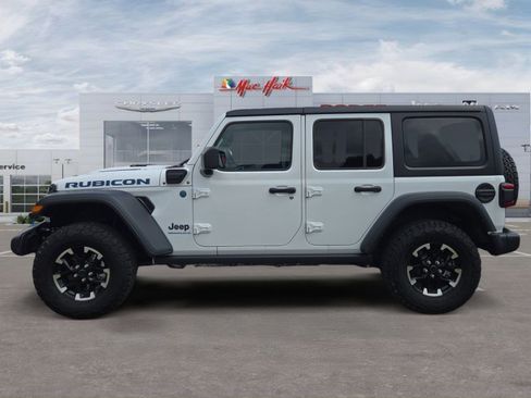 Used 2025 Jeep Wrangler Unlimited Rubicon 4xe w/ Safety Group AWD/4WD image 2
