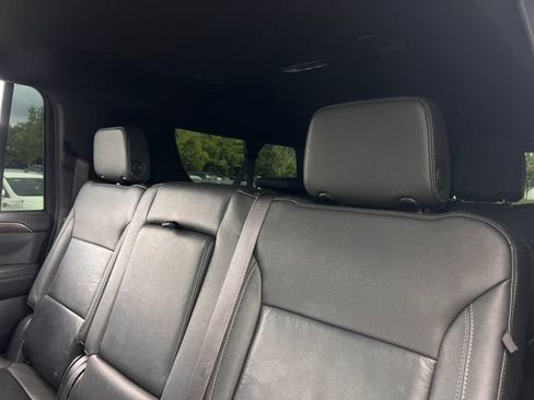 Used 2022 Chevrolet Suburban LT w/ Luxury Package AWD/4WD image 22