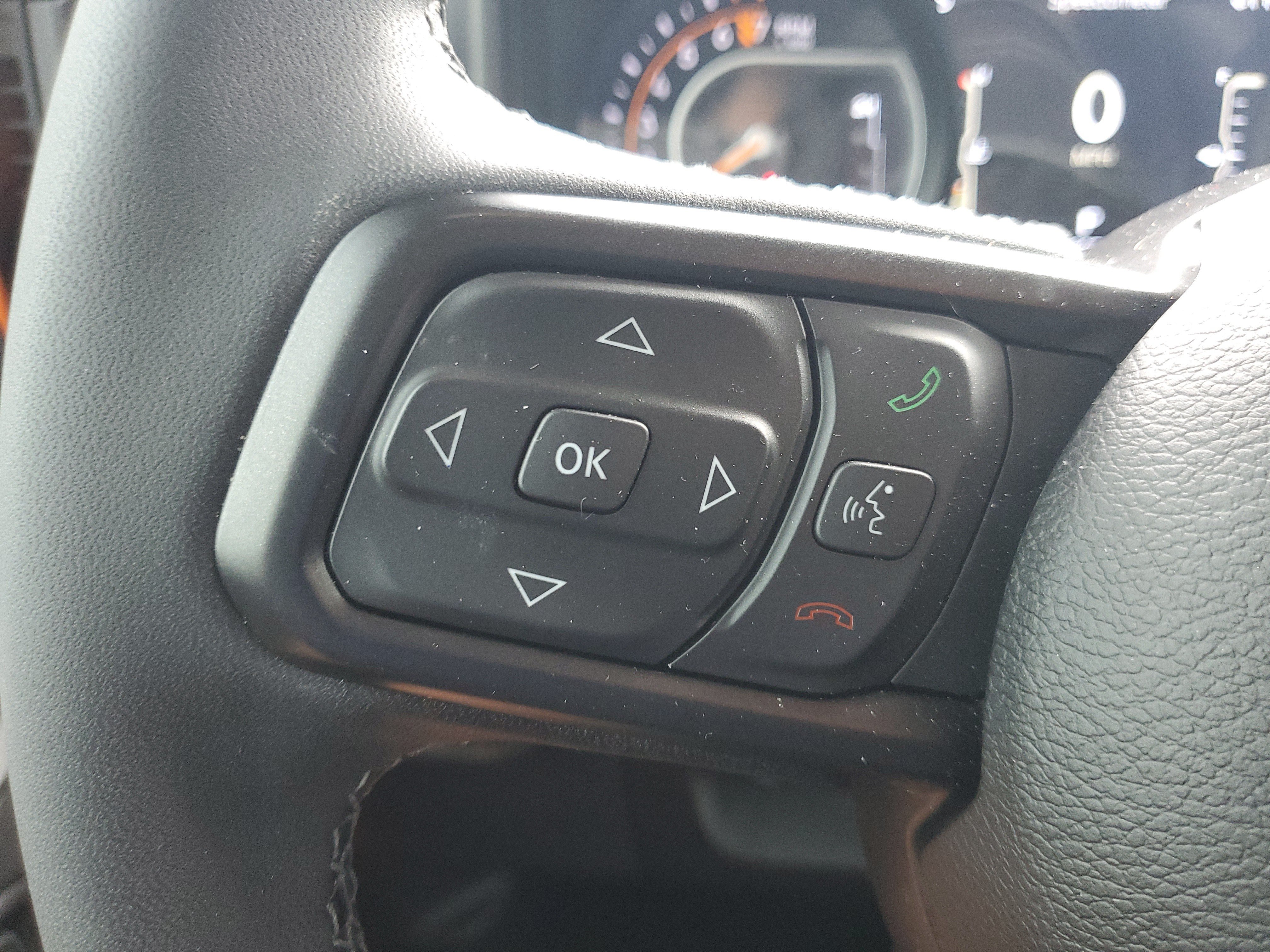 Used 2025 Jeep Gladiator Sport AWD/4WD image 16