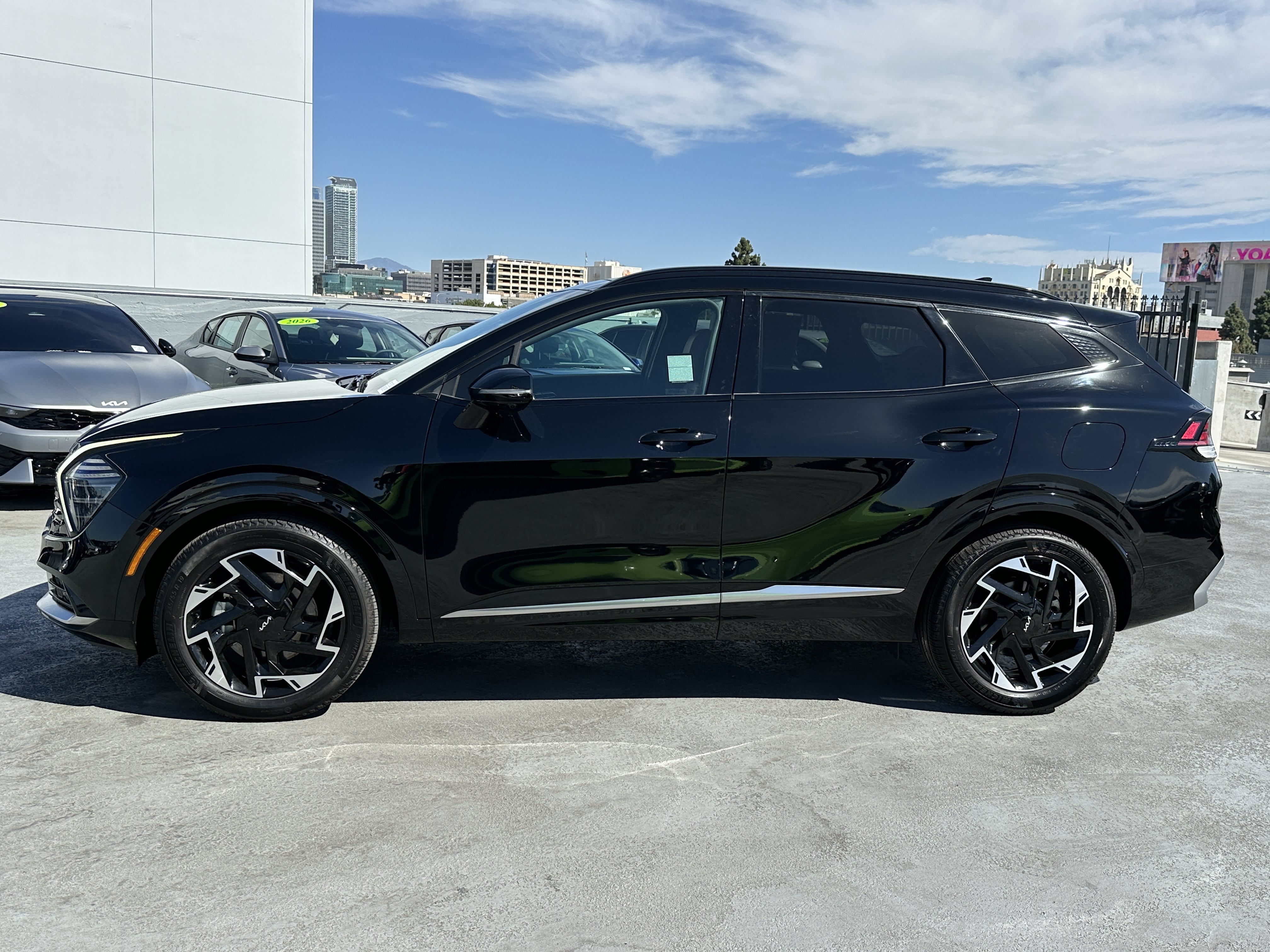 Used 2024 Kia Sportage SX FWD image 3
