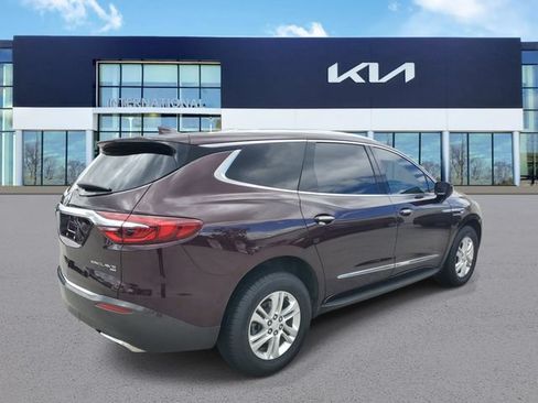 Used 2018 Buick Enclave Essence w/ Trailering Package AWD/4WD image 4