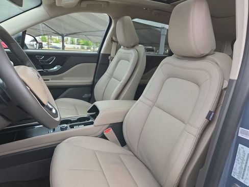 Used 2023 Lincoln Corsair Reserve w/ Equipment Group 201A image 15