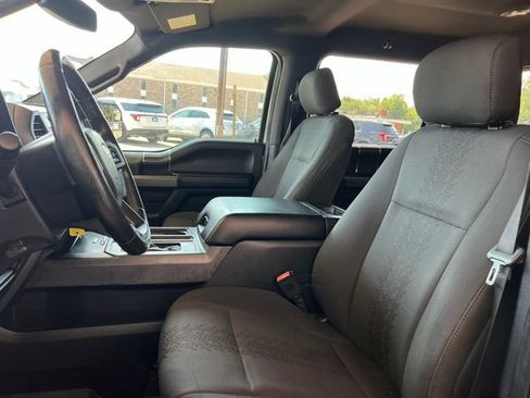 Used 2018 Ford F150 XLT w/ Equipment Group 302A Luxury AWD/4WD image 12