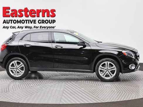 Used 2019 Mercedes-Benz GLA 250 4MATIC w/ Premium Package image 4