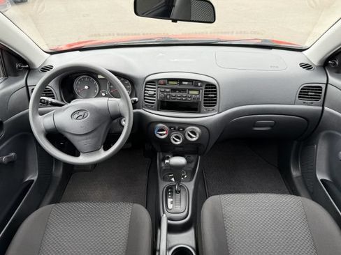 Used 2010 Hyundai Accent GS FWD image 22