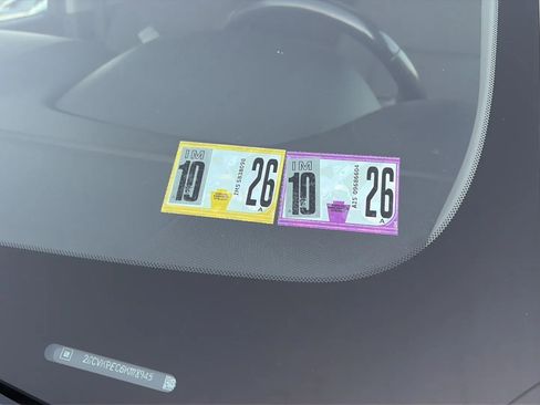 Used 2019 Chevrolet Silverado 1500 LT w/ All Star Edition image 27