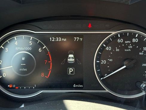 New 2025 Nissan Versa SV w/ Trunk Package image 29