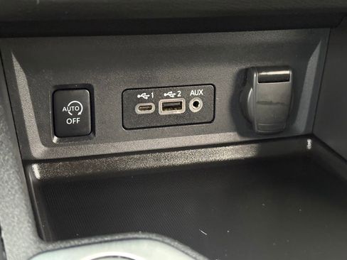 Certified 2024 Nissan Sentra SV image 24