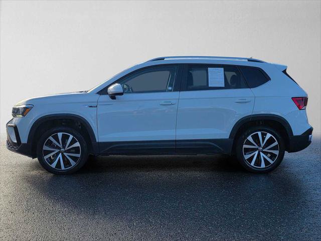 Used 2022 Volkswagen Taos SE FWD image 6