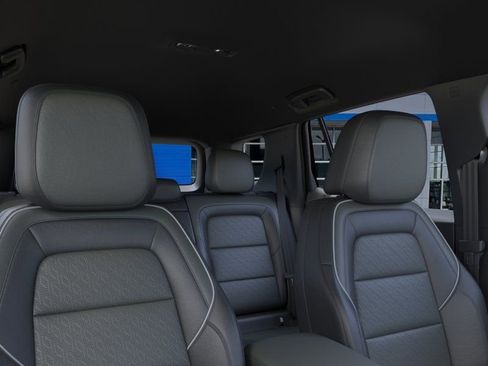 New 2026 Chevrolet Equinox LT FWD image 24