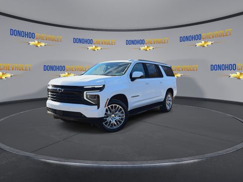 New 2026 Chevrolet Suburban RST image 7