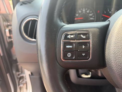 Used 2011 Jeep Compass Latitude AWD/4WD image 28