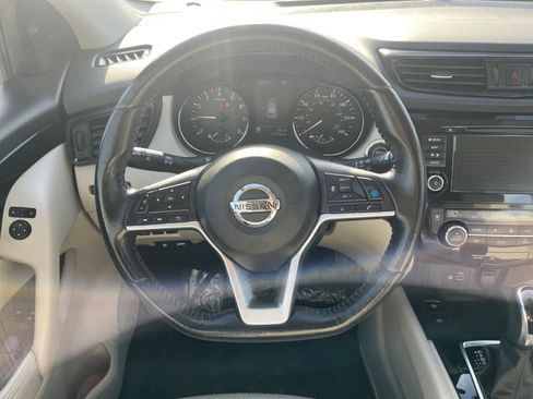 Used 2019 Nissan Rogue Sport SV w/ Technology Package image 12
