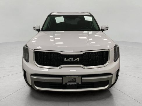 Used 2025 Kia Telluride EX w/ EX Captain's Chair Package AWD/4WD image 11